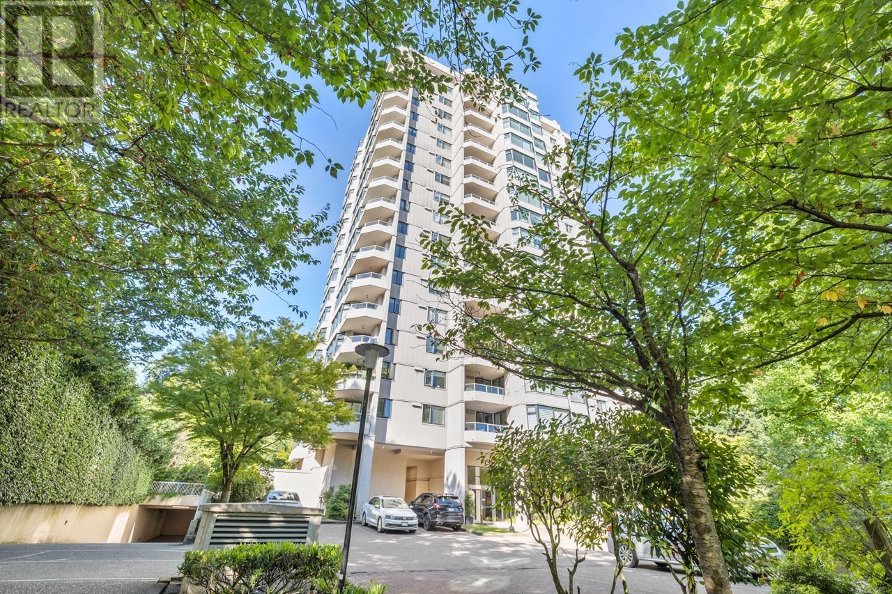 Photo 3 of 904 7321 Halifax Street, Burnaby BC