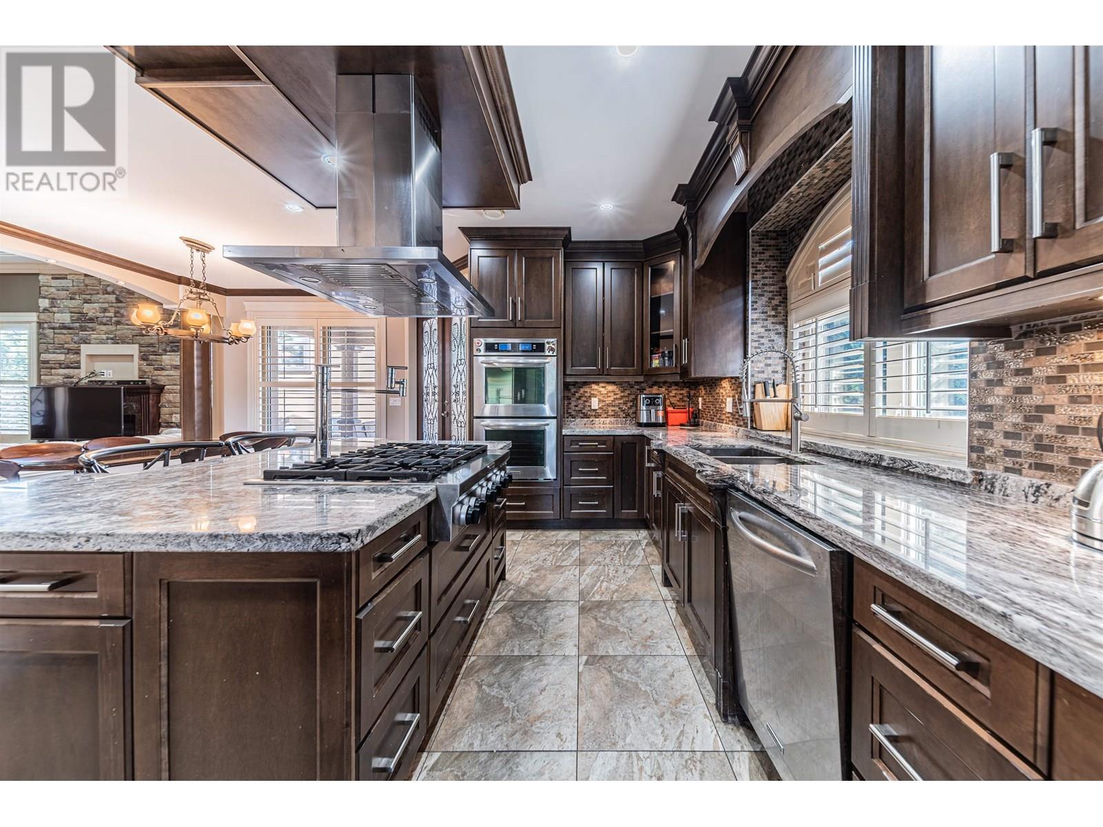 Photo 12 of 4628 Westlawn Drive, Burnaby BC