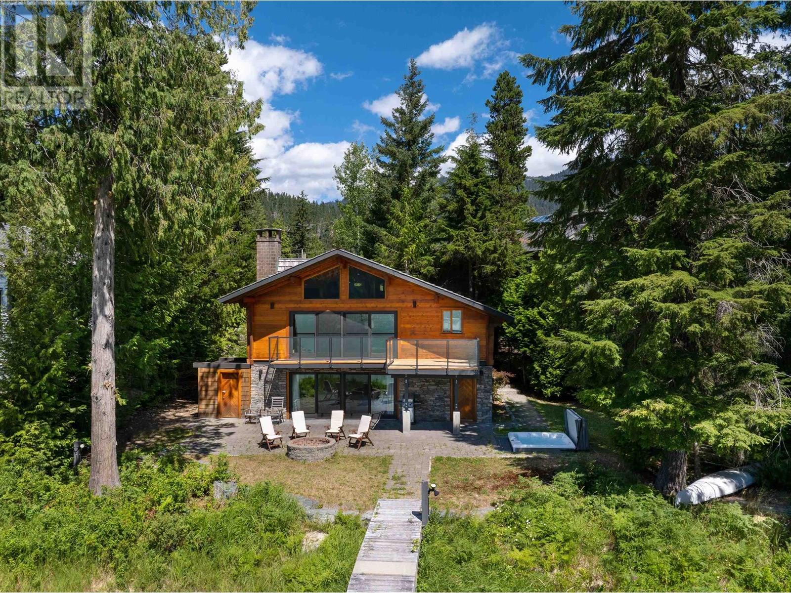 9249 LAKESHORE DRIVE, Whistler