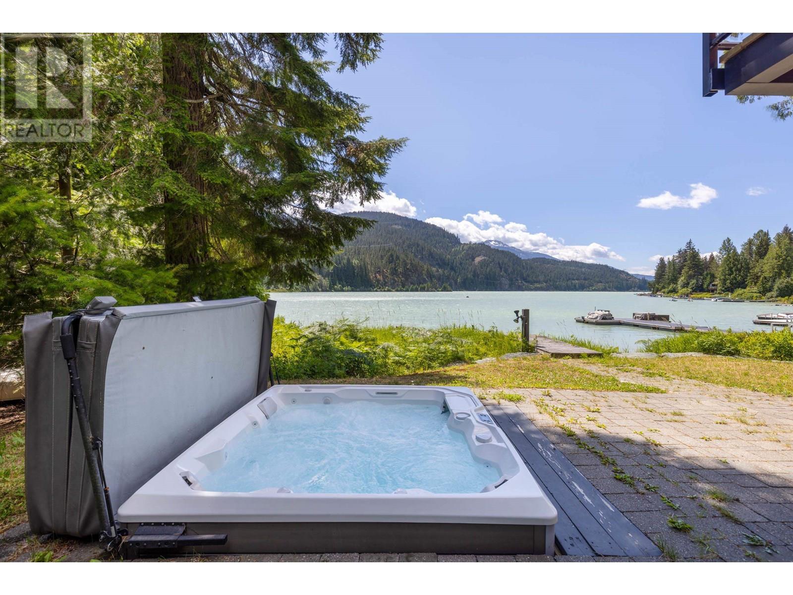 9249 LAKESHORE DRIVE, Whistler
