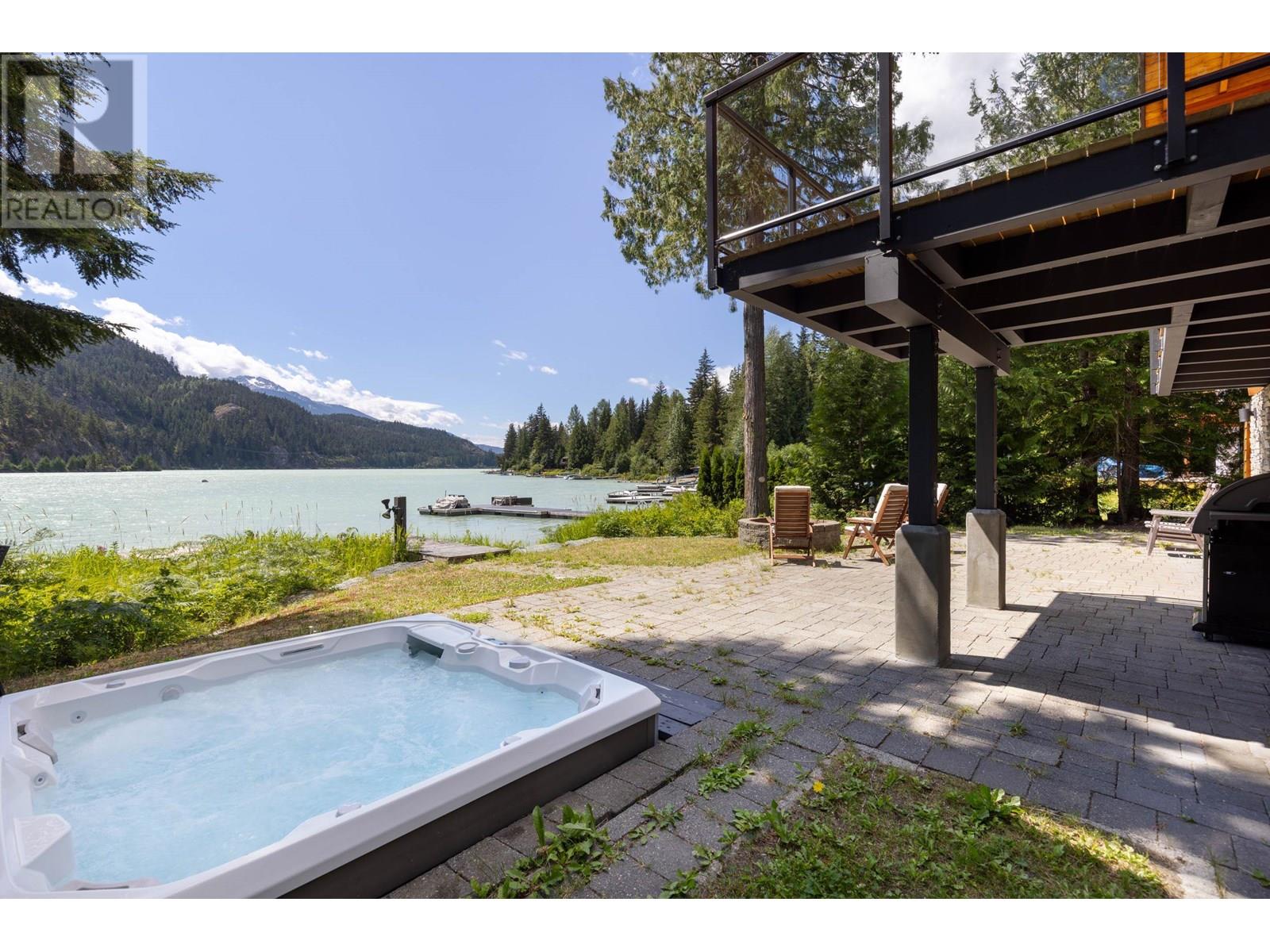 9249 LAKESHORE DRIVE, Whistler