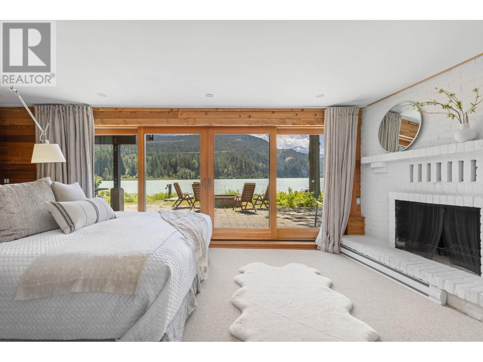 9249 LAKESHORE DRIVE, Whistler