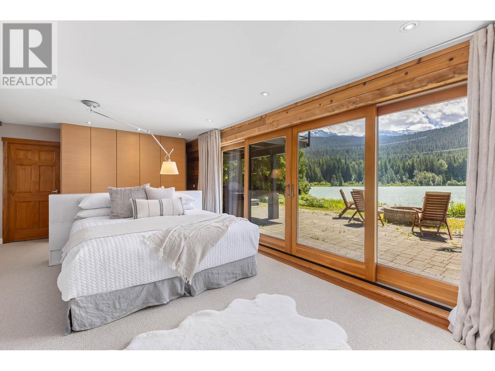 9249 LAKESHORE DRIVE, Whistler