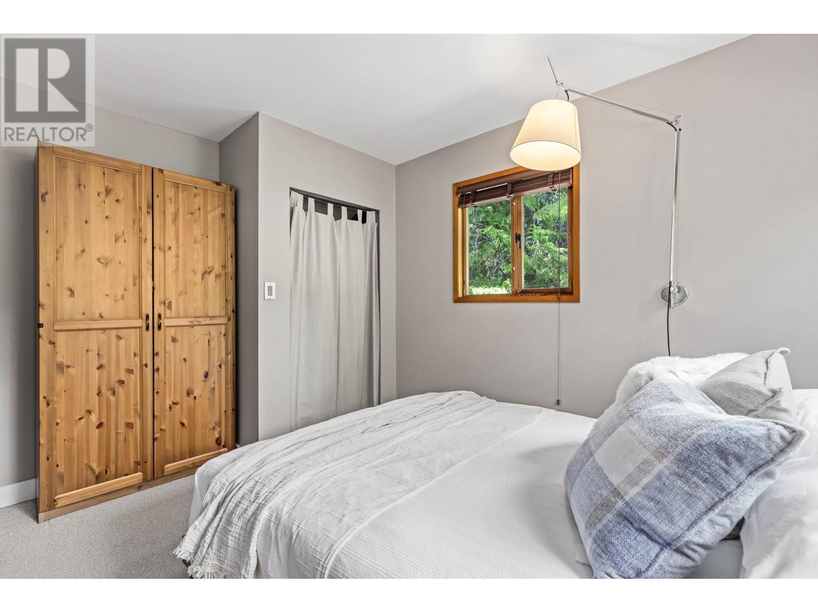 9249 LAKESHORE DRIVE, Whistler
