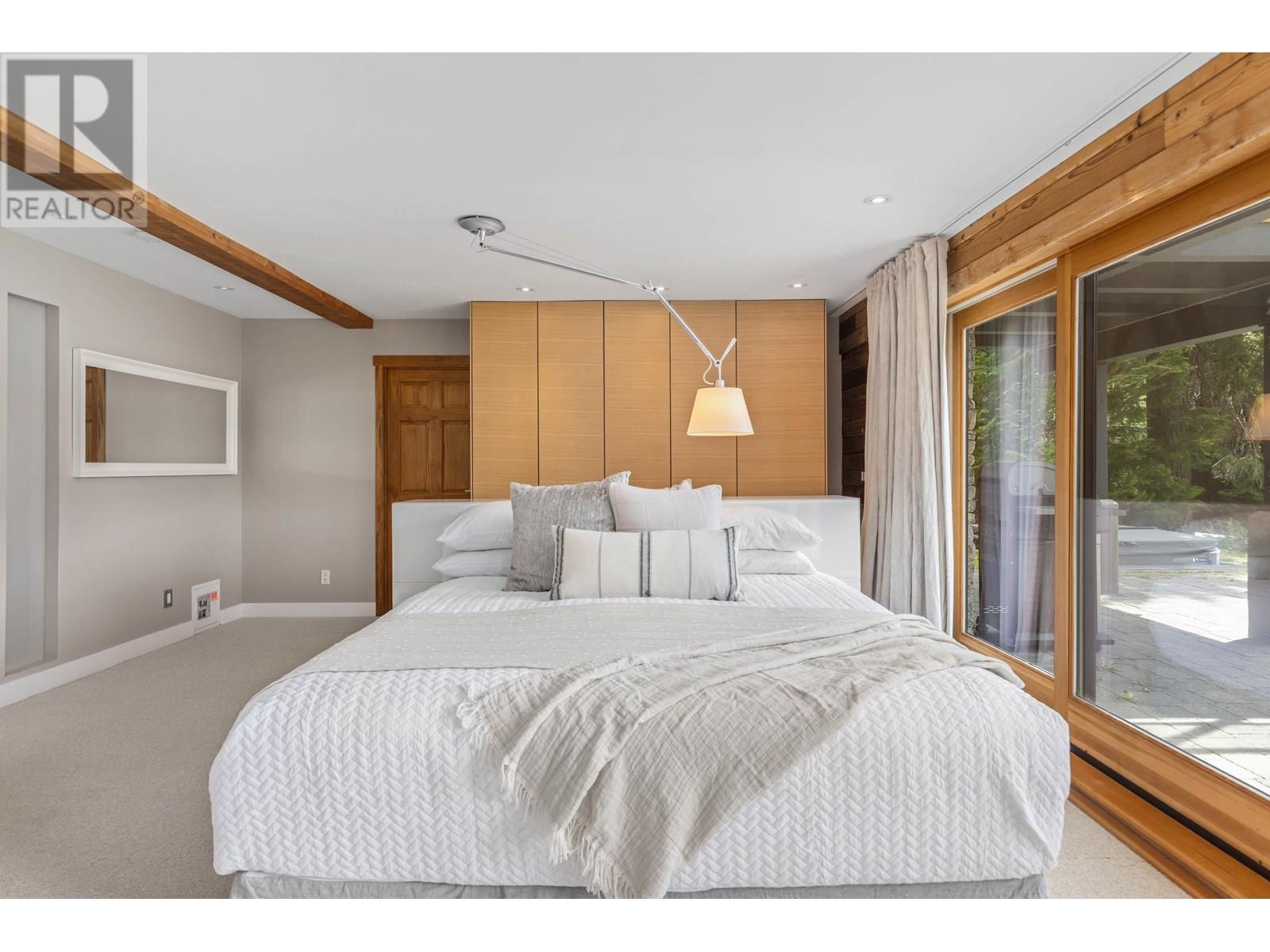 9249 LAKESHORE DRIVE, Whistler