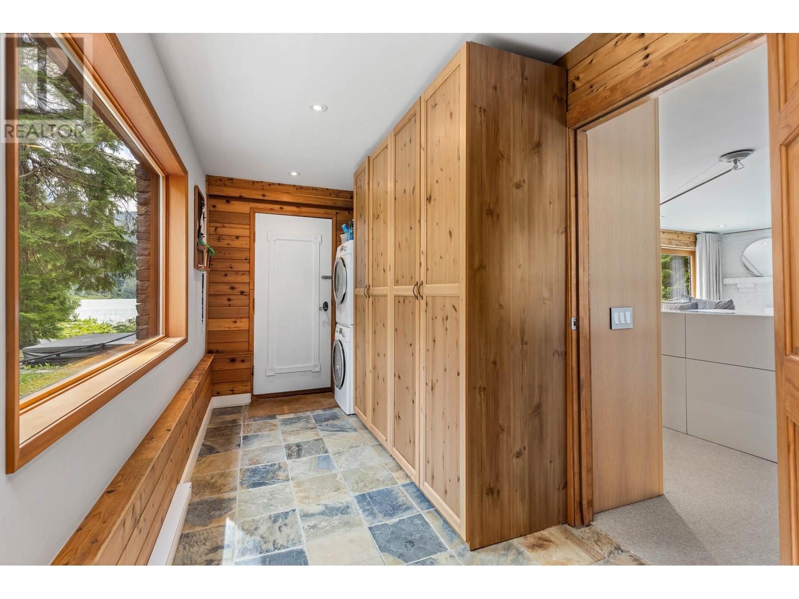 9249 LAKESHORE DRIVE, Whistler