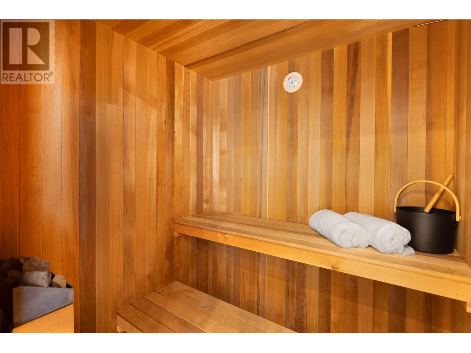 9249 LAKESHORE DRIVE, Whistler