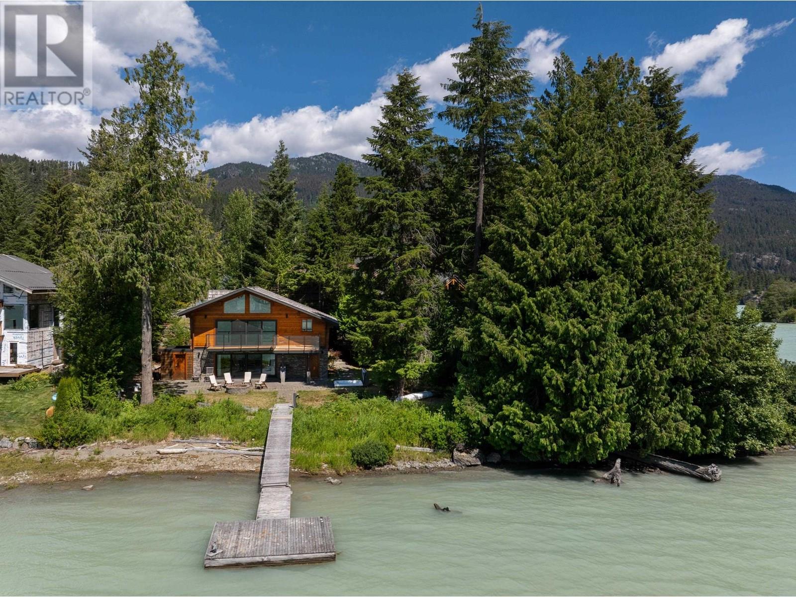 9249 LAKESHORE DRIVE, Whistler