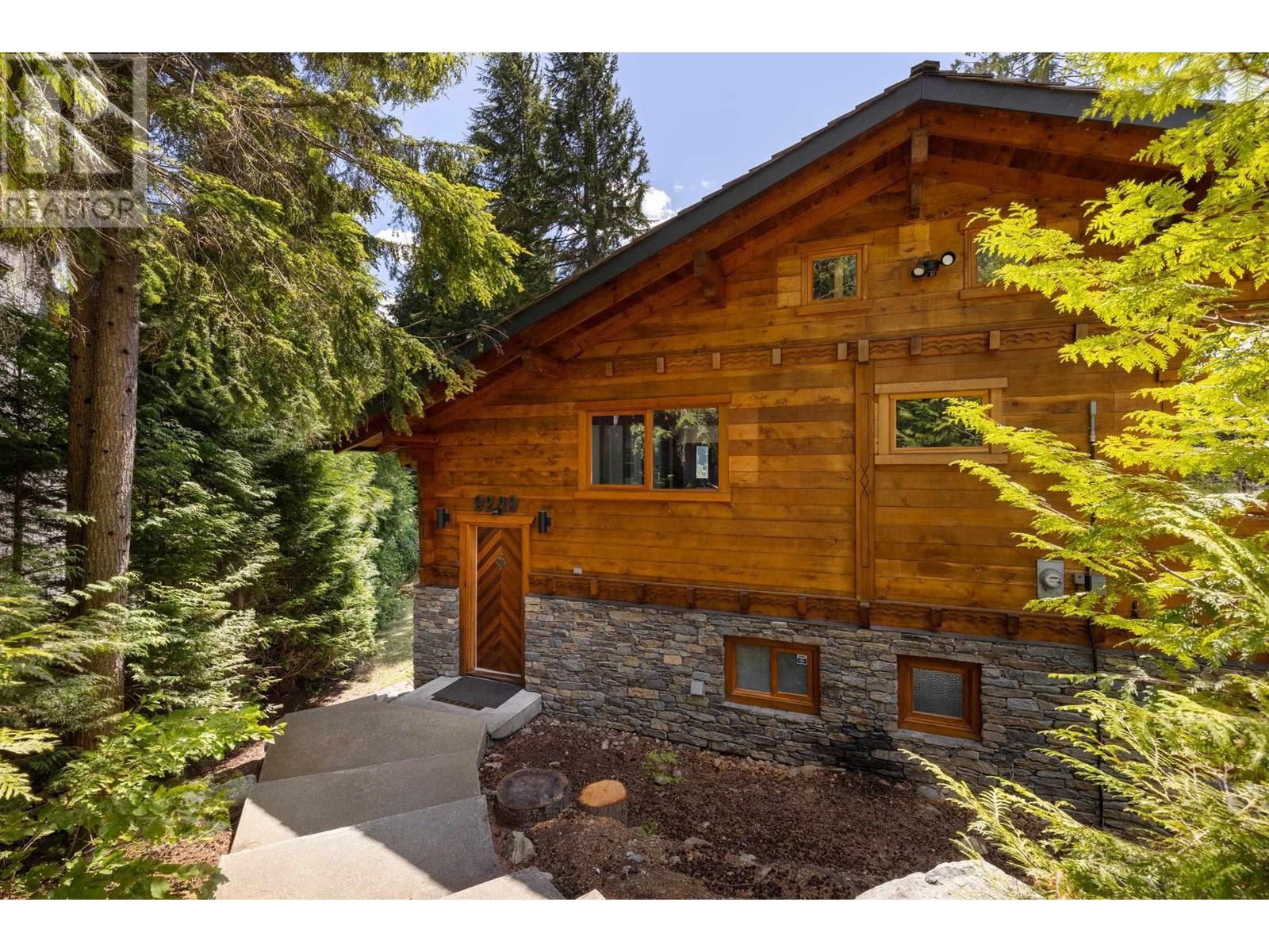 9249 LAKESHORE DRIVE, Whistler