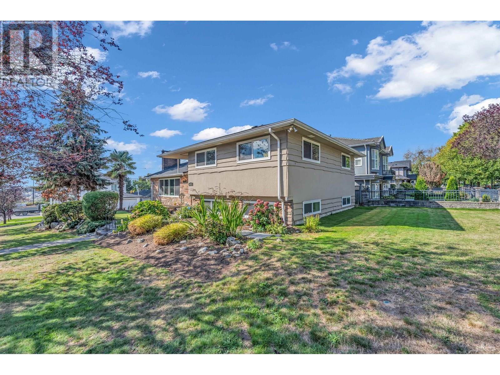 Photo 2 of 8025 Borden Street, Vancouver BC
