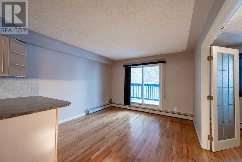 Photo 5 of 206 104 24 Avenue Sw, Calgary AB