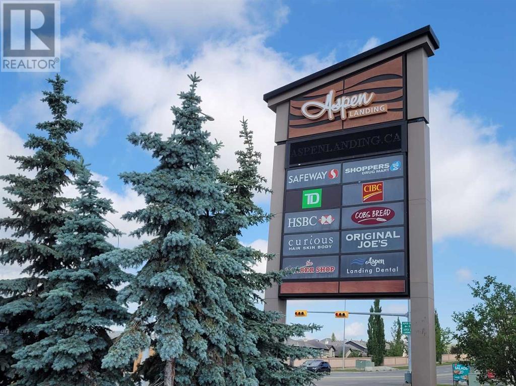 Single Family House for Sale in  Simcoe Place SW Signal Hill Calgary 