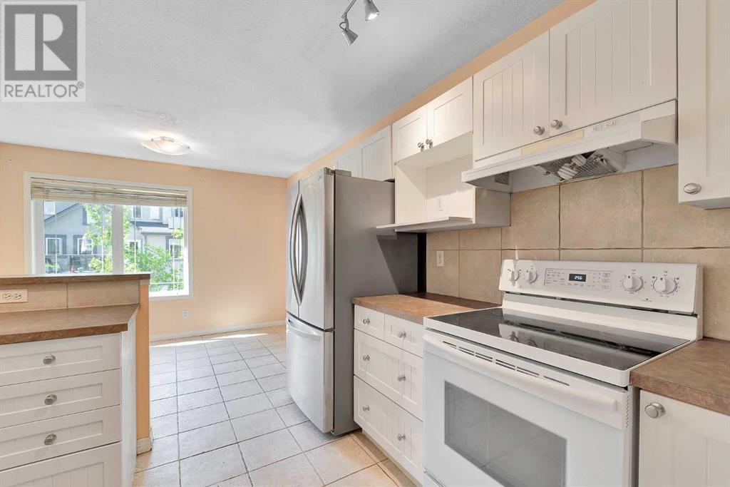 Single Family House for Sale in  Simcoe Place SW Signal Hill Calgary 