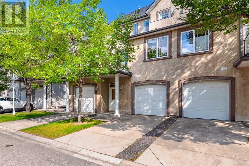 Single Family House for Sale in  Simcoe Place SW Signal Hill Calgary 