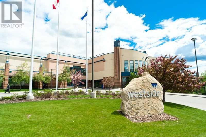 Single Family House for Sale in  Simcoe Place SW Signal Hill Calgary 