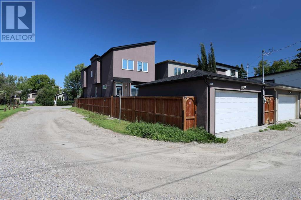 Single Family House for Sale in   Avenue NW Capitol Hill Calgary 