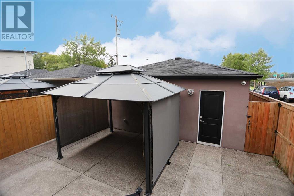Single Family House for Sale in   Avenue NW Capitol Hill Calgary 