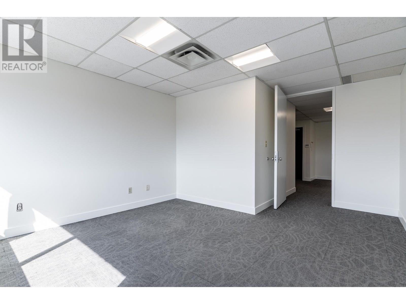 Photo 12 of 301 7818 6th Street, Burnaby BC