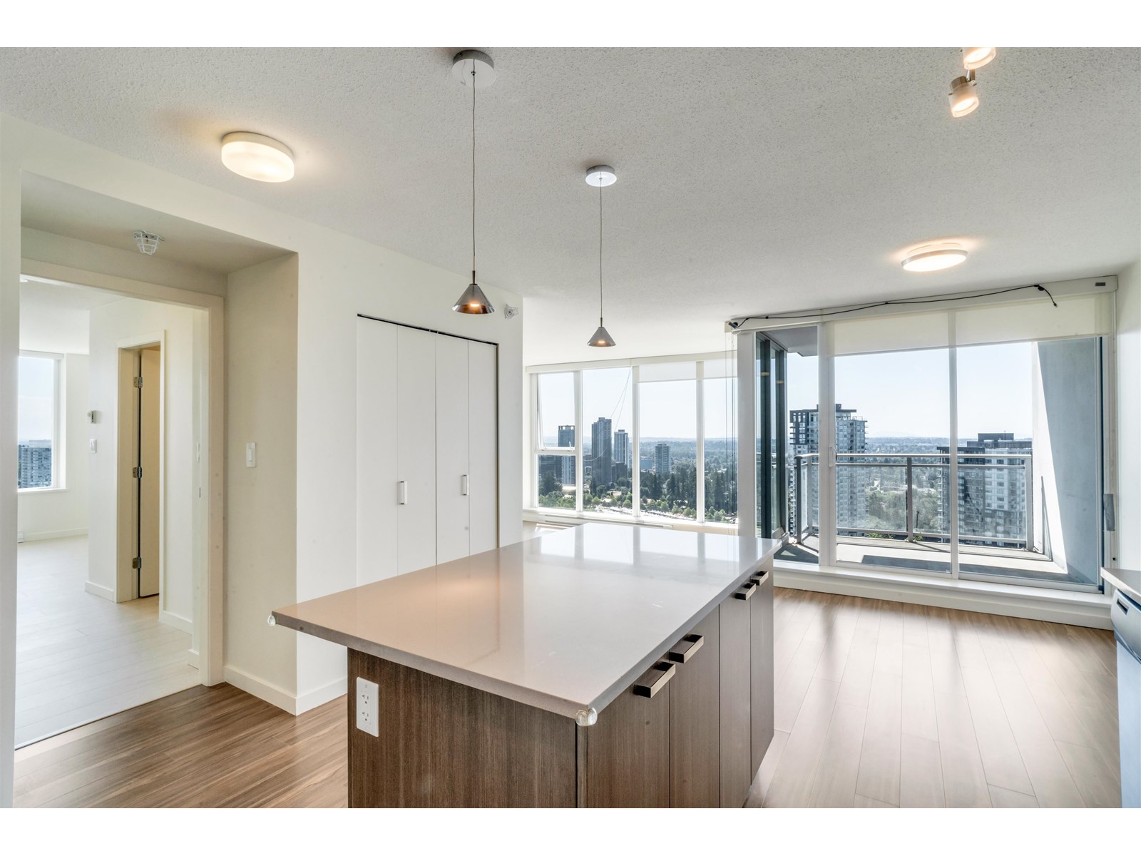 Photo 19 of 3707 13325 102 A Avenue, Surrey BC