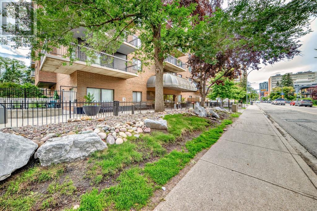 Single Family House for Sale in    Avenue SW Mission Calgary 