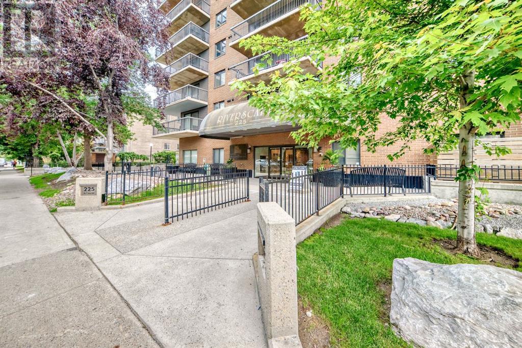 Single Family House for Sale in    Avenue SW Mission Calgary 