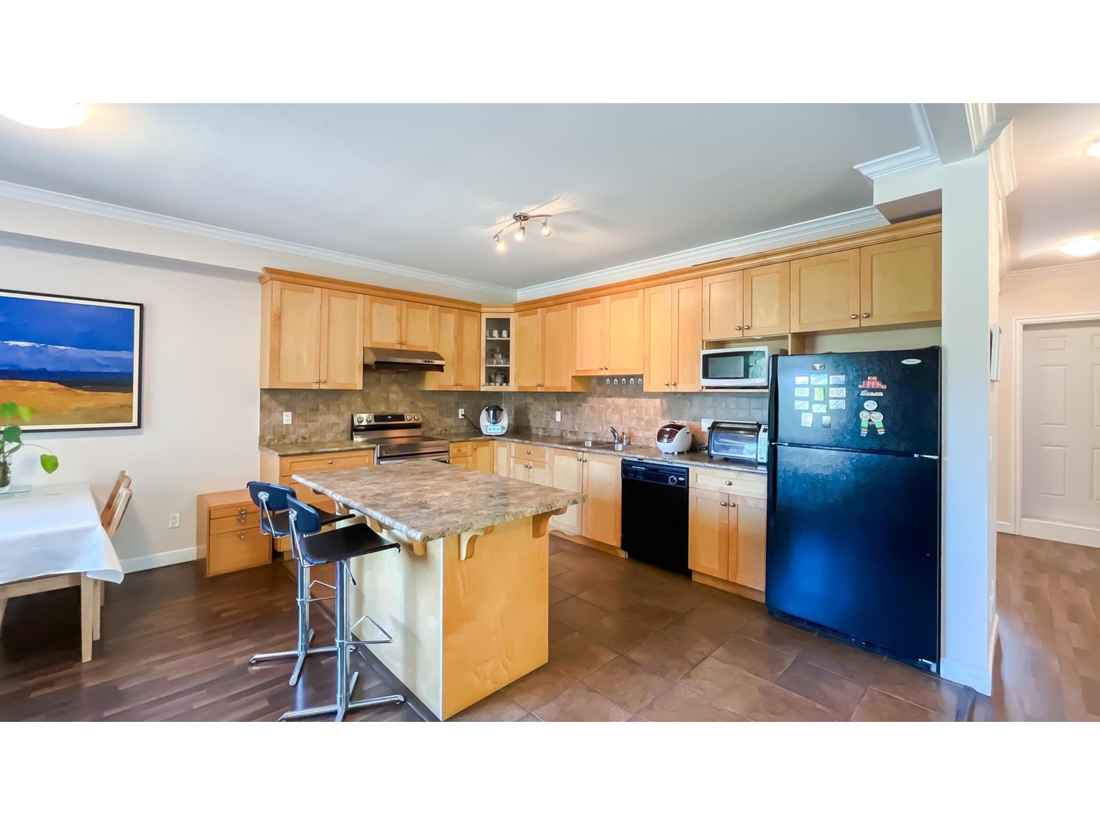 Photo 13 of 1 8633 159 Street, Surrey BC