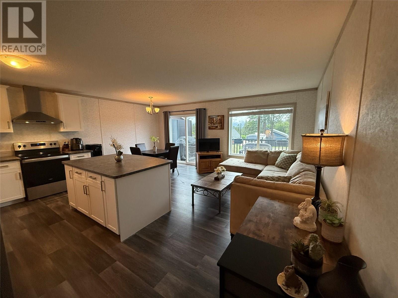 Photo 6 of 2133 14 Avenue Unit 2, Invermere BC