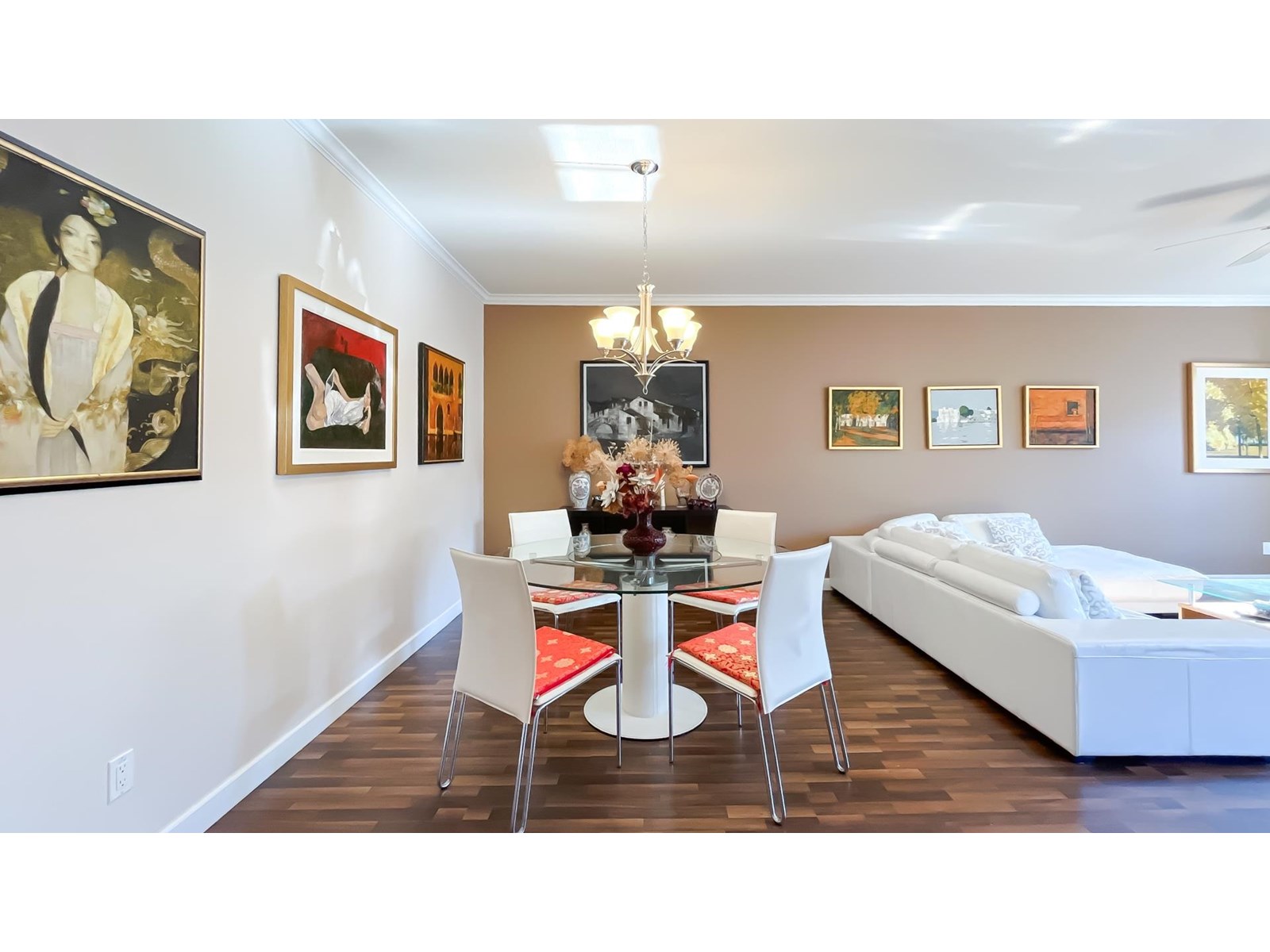 Photo 5 of 1 8633 159 Street, Surrey BC