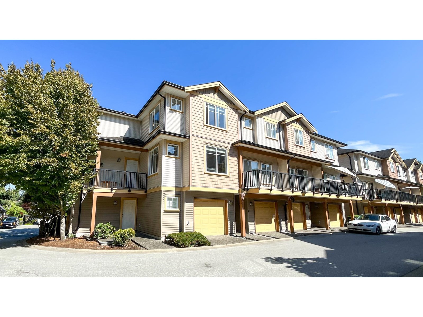 Photo 36 of 1 8633 159 Street, Surrey BC