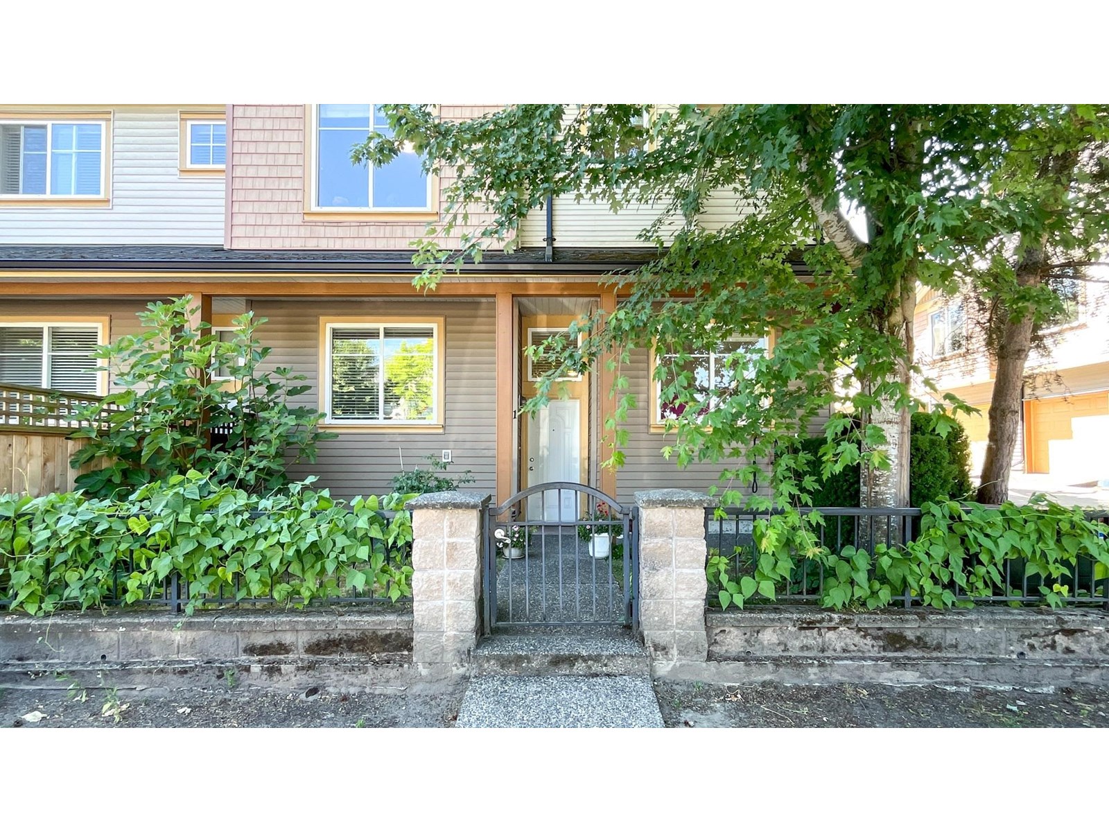 Photo 35 of 1 8633 159 Street, Surrey BC
