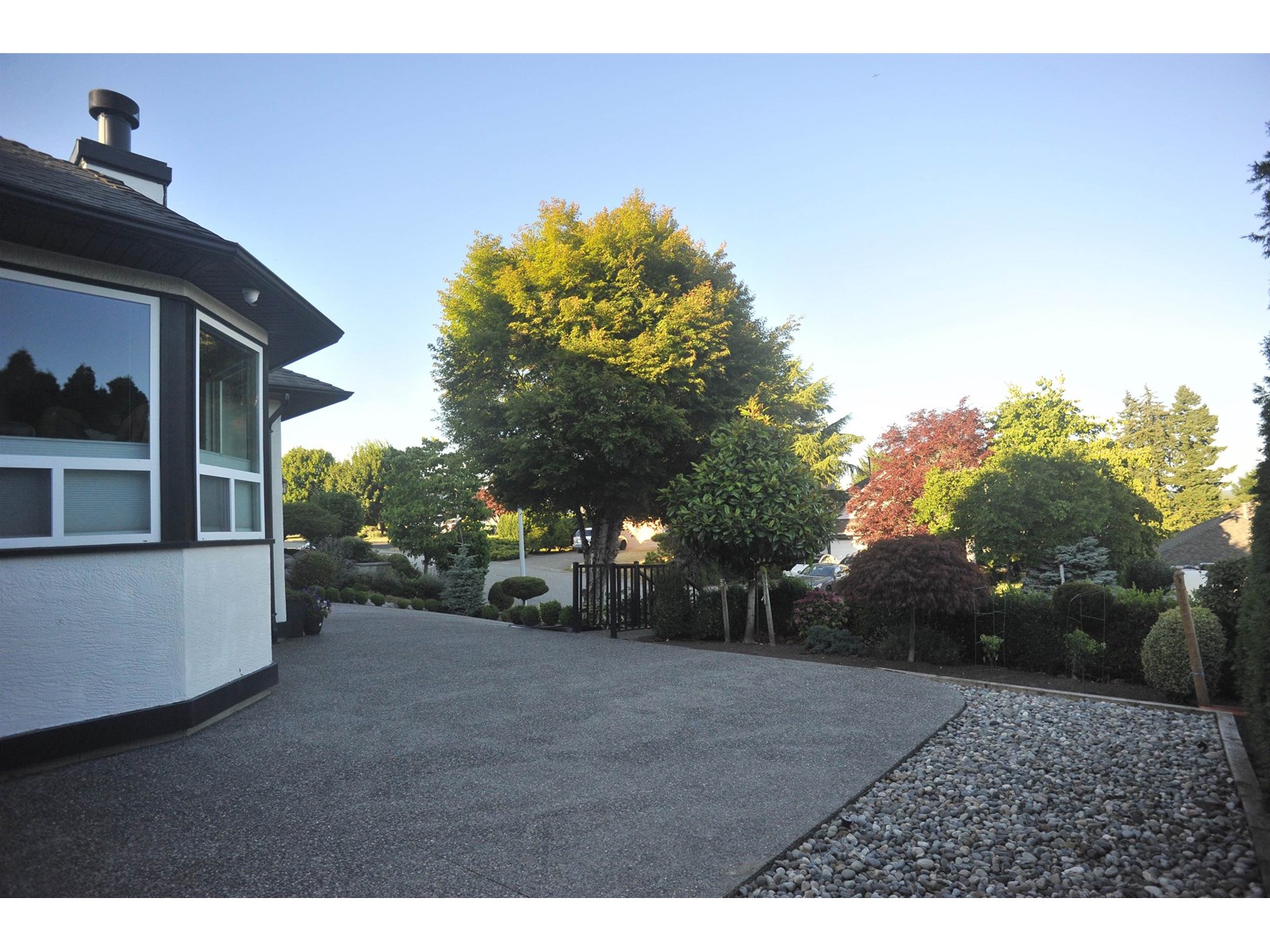 Photo 3 of 6193 191 A Street, Surrey BC