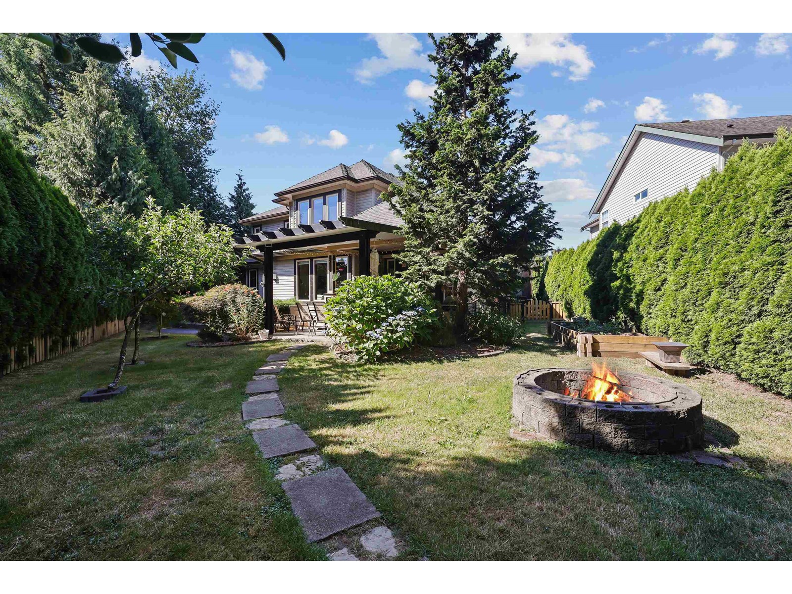 Photo 18 of 19695 71 Avenue, Langley BC