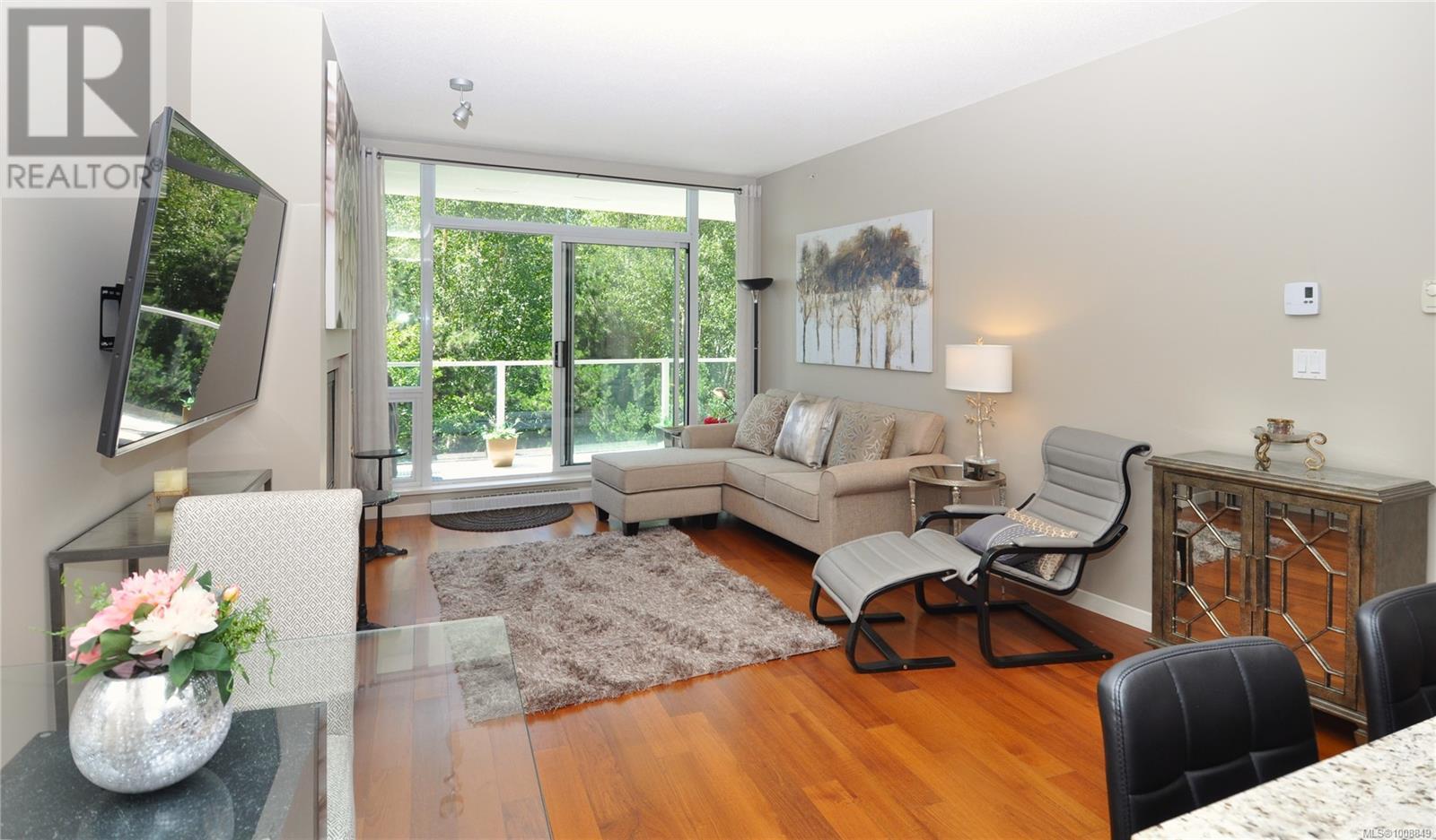 302 66 SONGHEES Rd, Victoria
