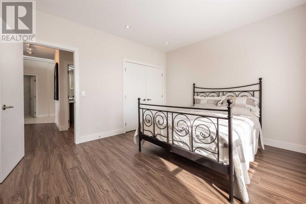 Single Family House Multi-level for Sale in #   Avenue NE Mayland Heights Calgary 