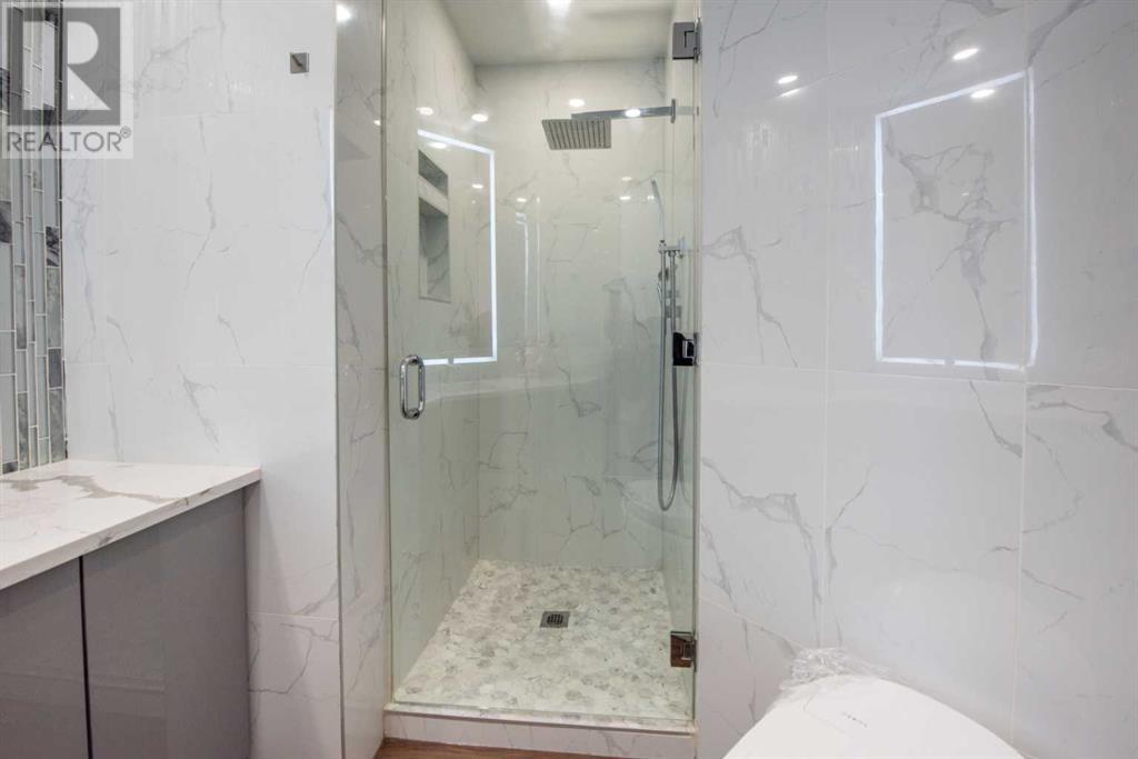 Single Family House Multi-level for Sale in #   Avenue NE Mayland Heights Calgary 