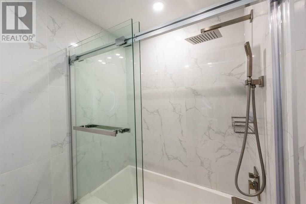 Single Family House Multi-level for Sale in #   Avenue NE Mayland Heights Calgary 