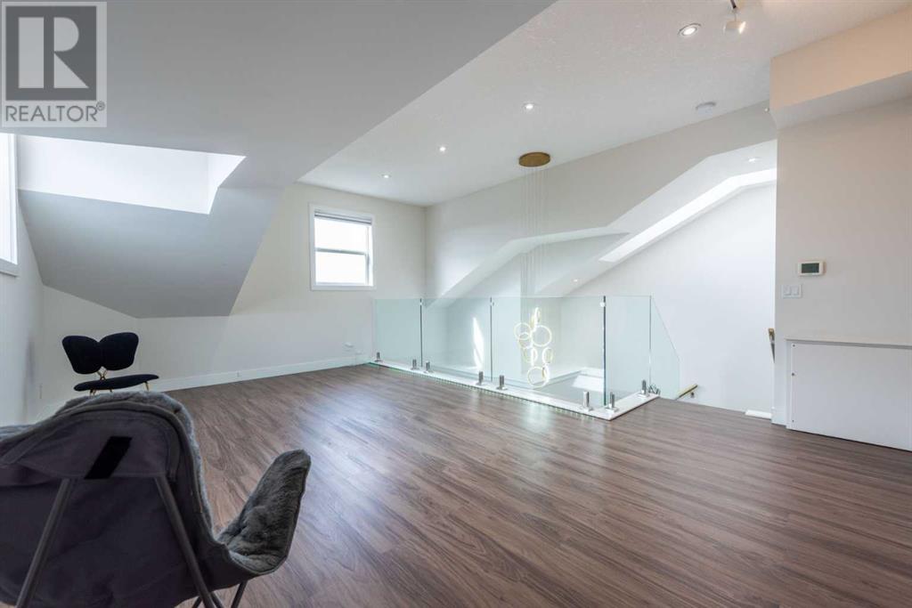 Single Family House Multi-level for Sale in #   Avenue NE Mayland Heights Calgary 
