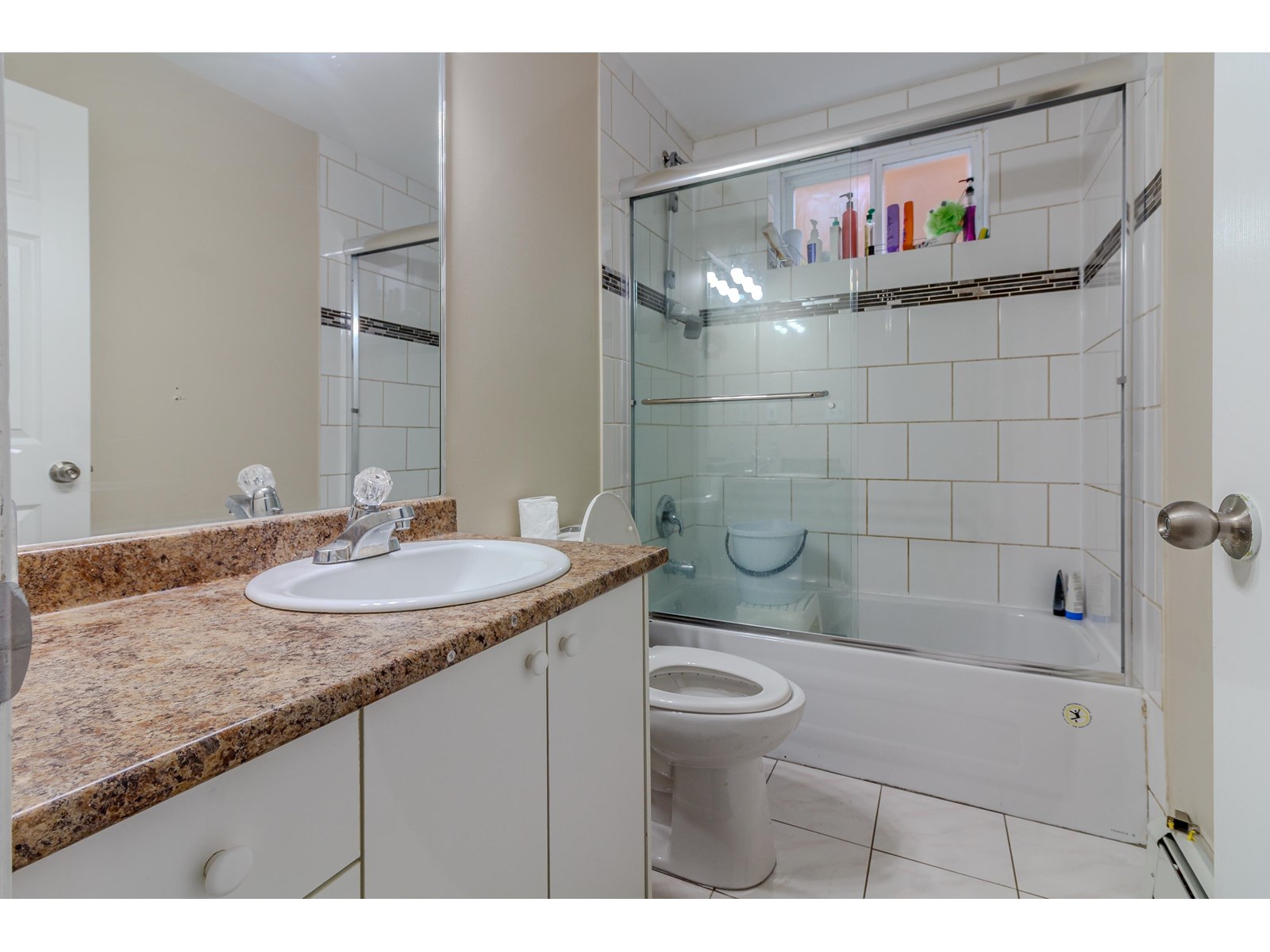 Photo 4 of 12773 67 Avenue, Surrey BC
