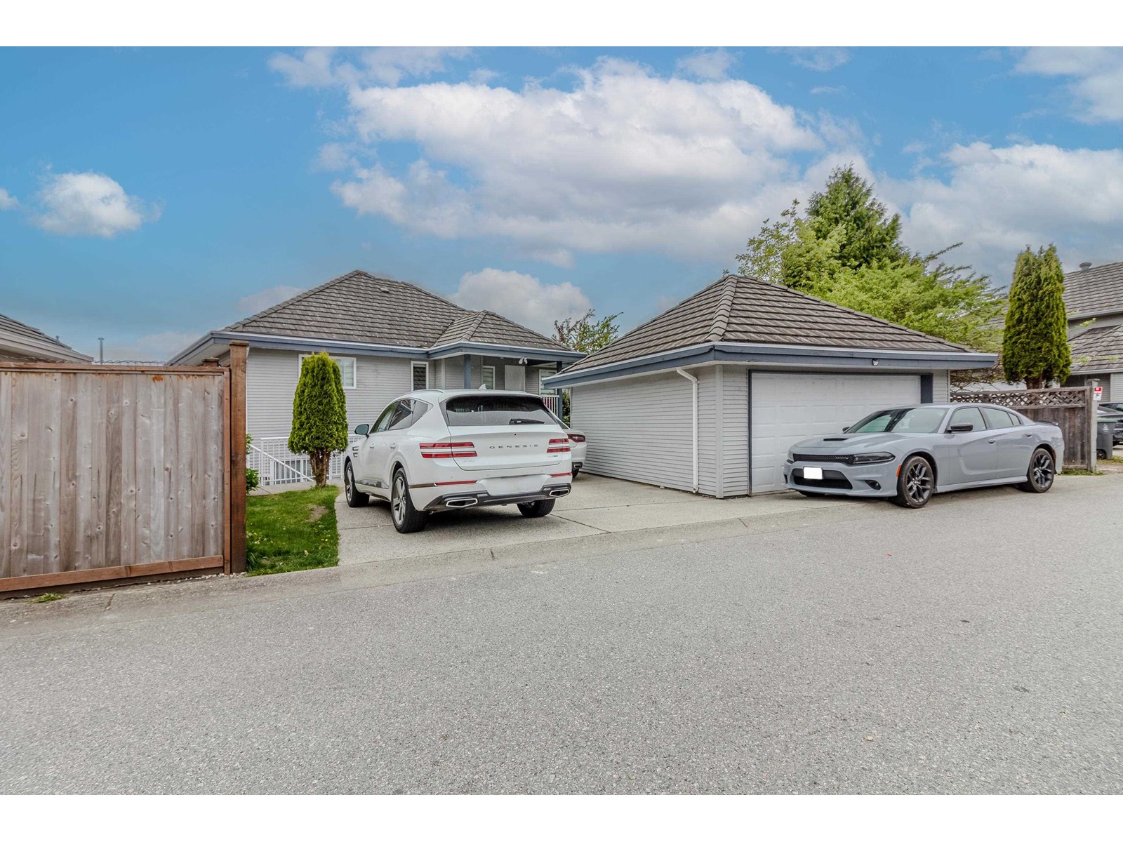 Photo 2 of 12773 67 Avenue, Surrey BC
