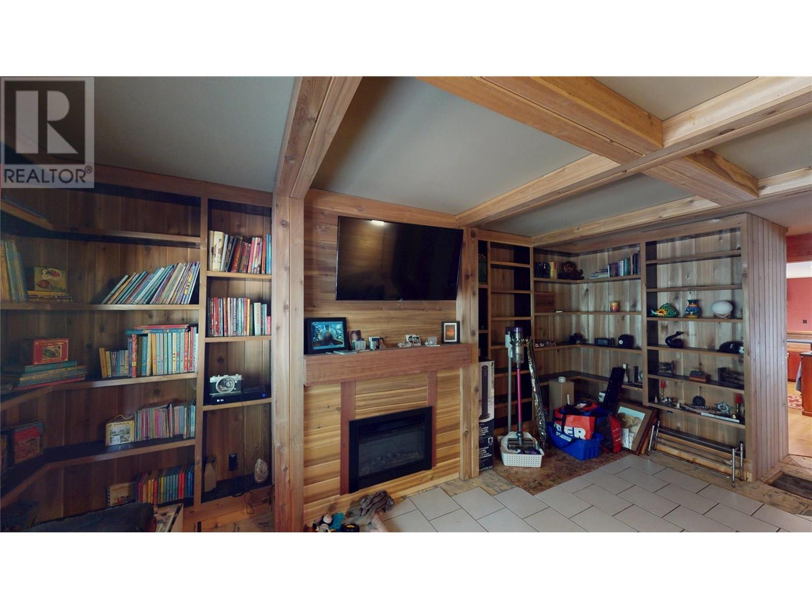 6228 TAMARACK Road, Wasa
