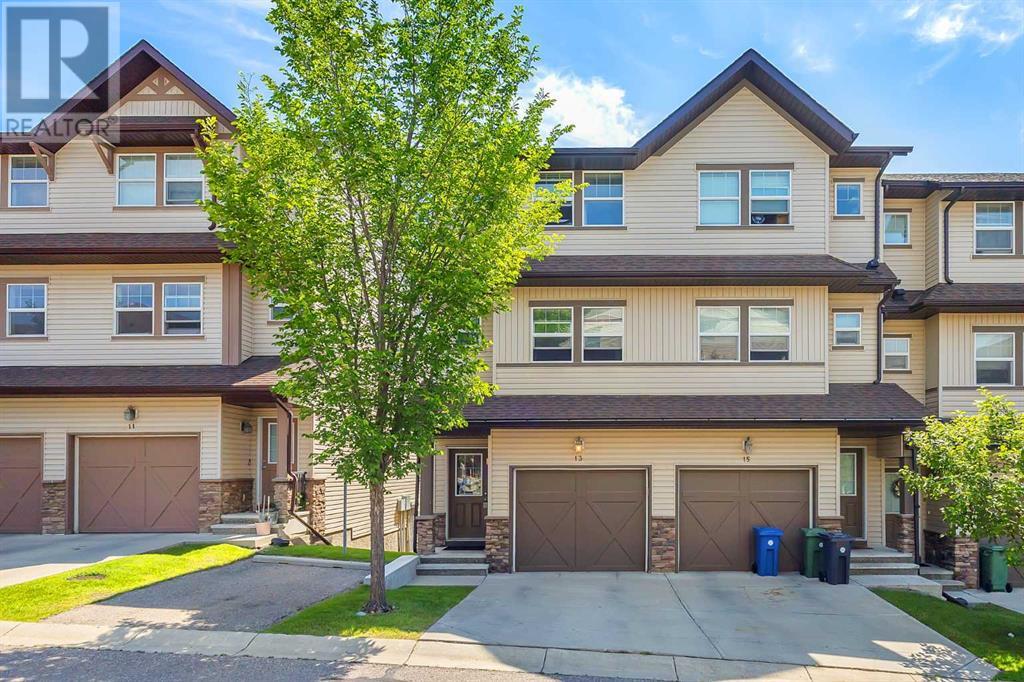 13, 28 HERITAGE DRIVE - 1