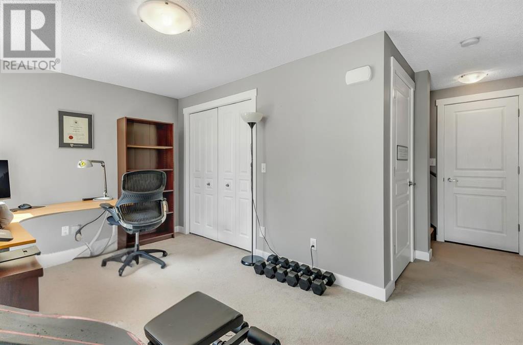 13, 28 HERITAGE DRIVE - 39