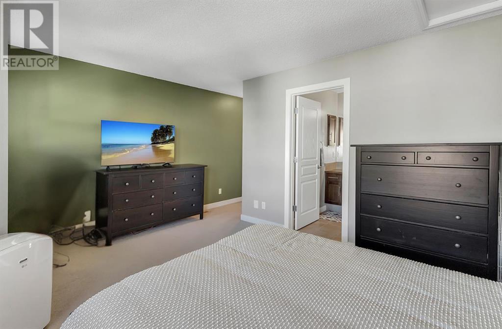 13, 28 HERITAGE DRIVE - 35