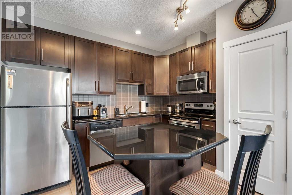 13, 28 HERITAGE DRIVE - 22