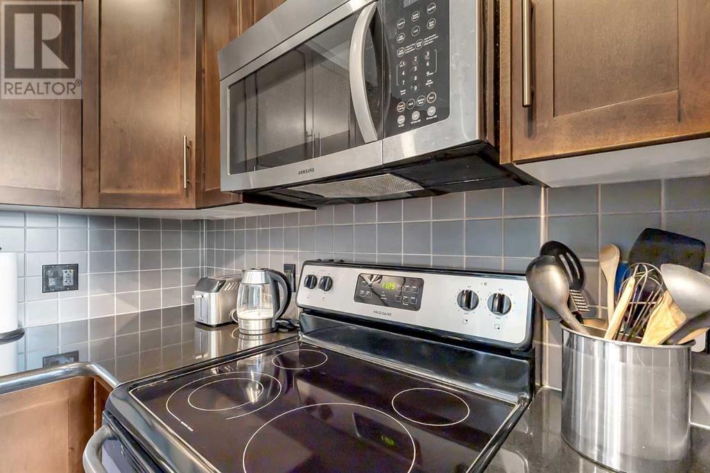 13, 28 HERITAGE DRIVE - 24