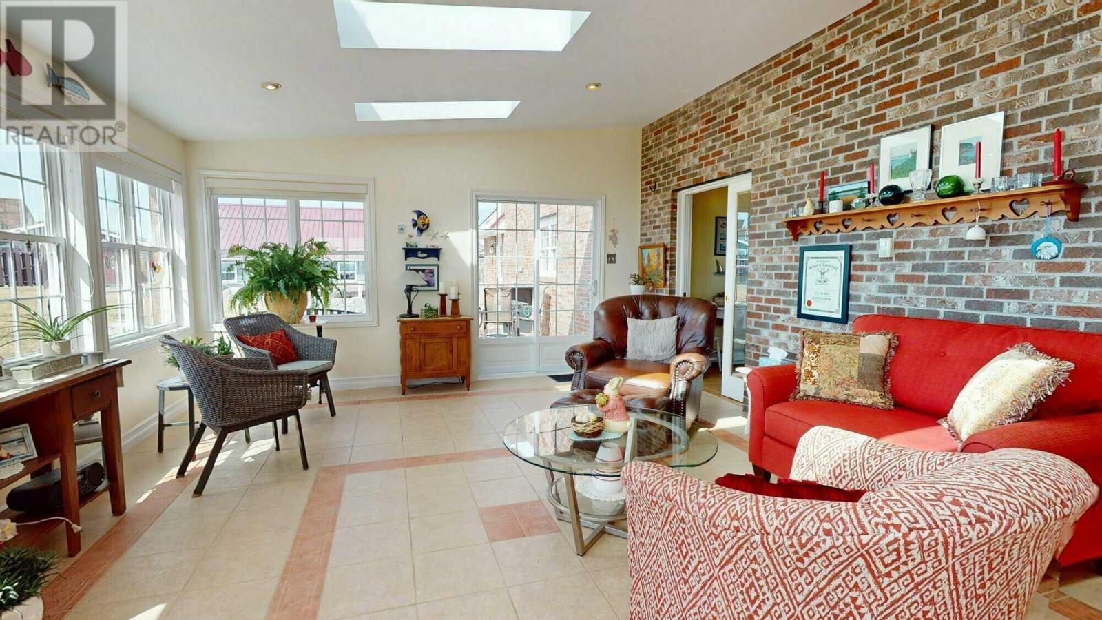 Property 12 of 21 of 18 Harbourview Drive