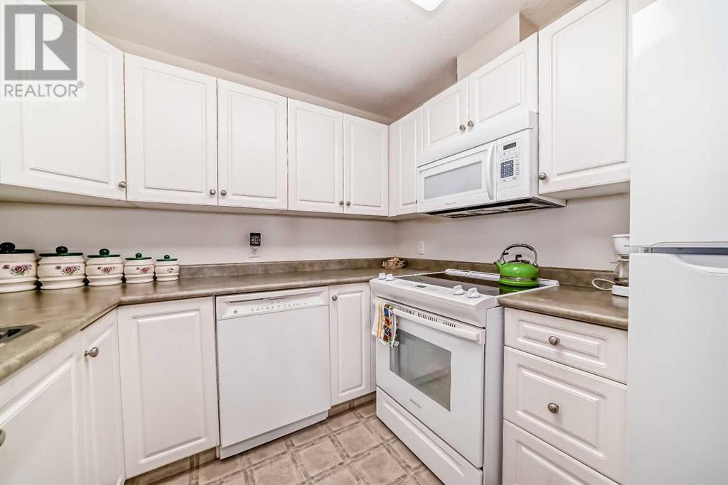 Single Family House Low rise for Sale in   Somervale Court SW Somerset Calgary 