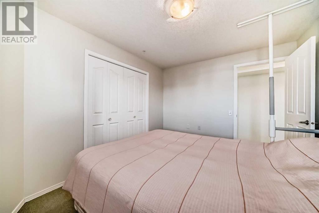 Single Family House Low rise for Sale in   Somervale Court SW Somerset Calgary 
