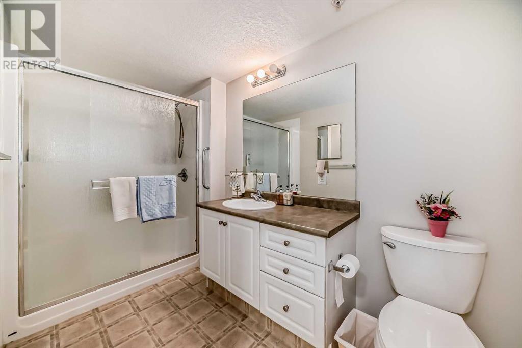 Single Family House Low rise for Sale in   Somervale Court SW Somerset Calgary 