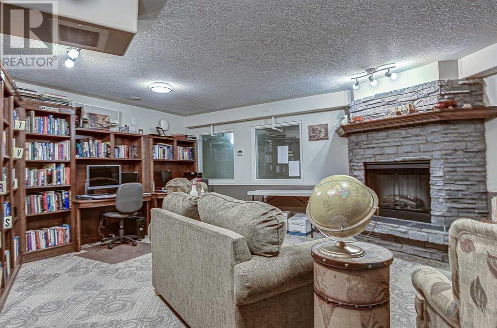 Single Family House Low rise for Sale in   Somervale Court SW Somerset Calgary 